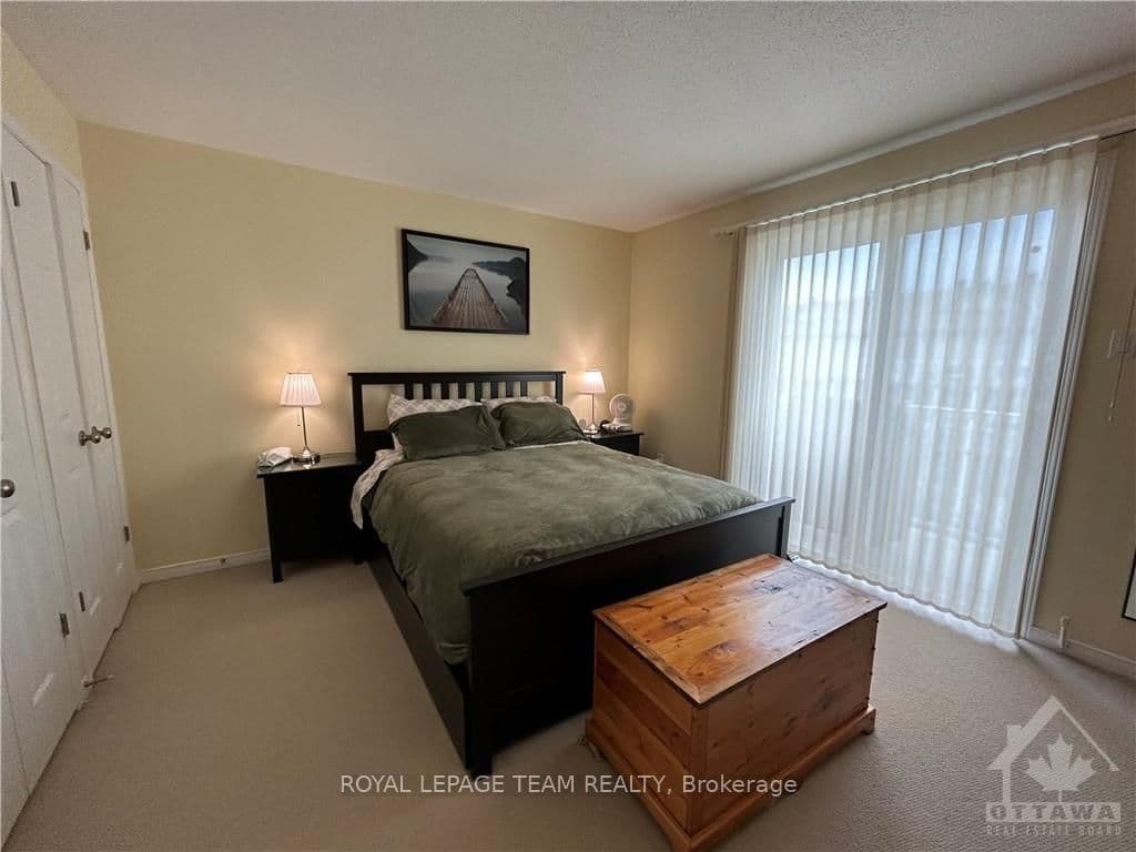 298 LONDON Terrace photo 11