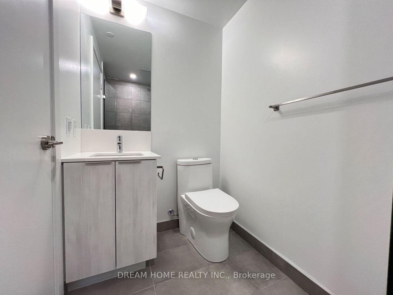 8 Wellesley Street Unit 4711 photo 18