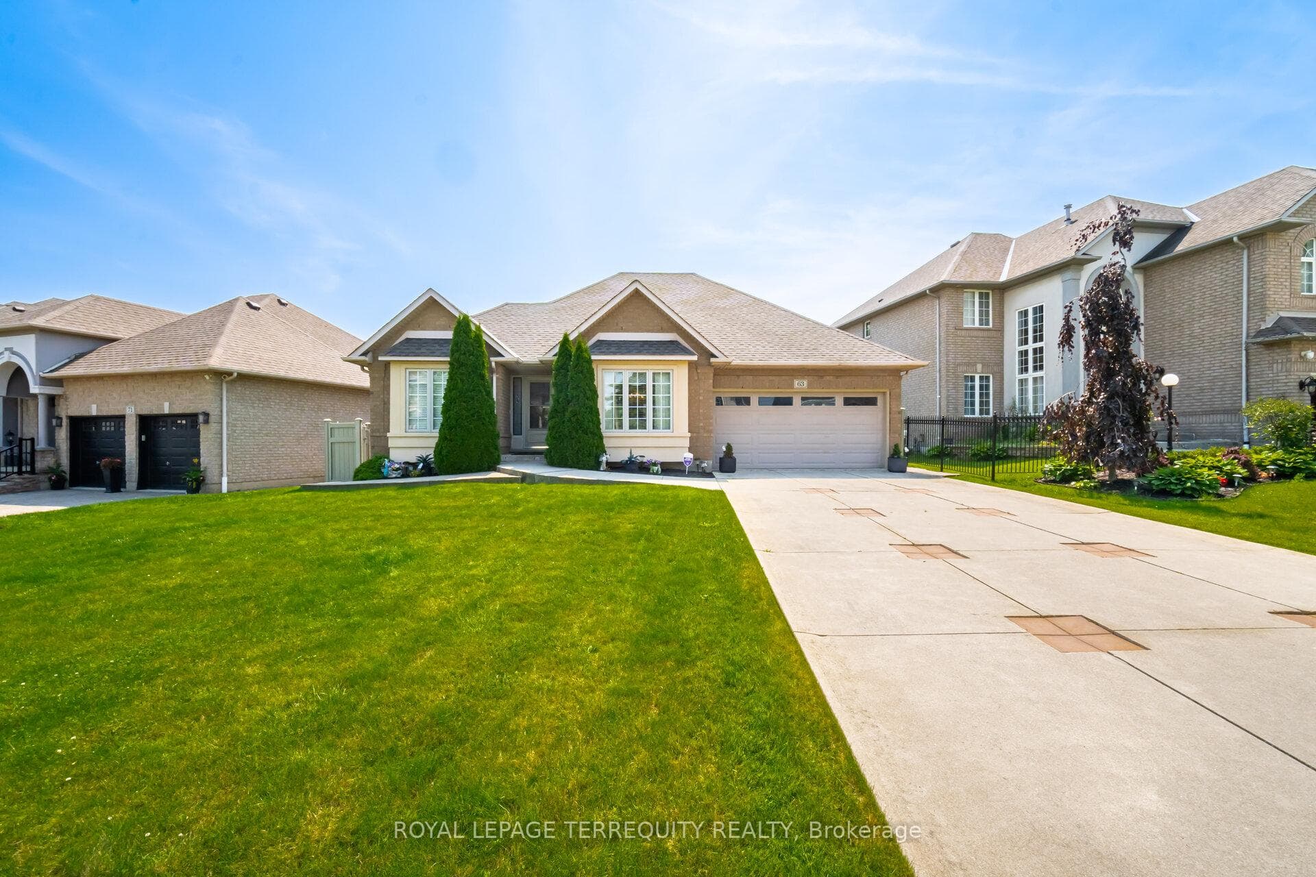 63 Portsmouth Crescent photo 2