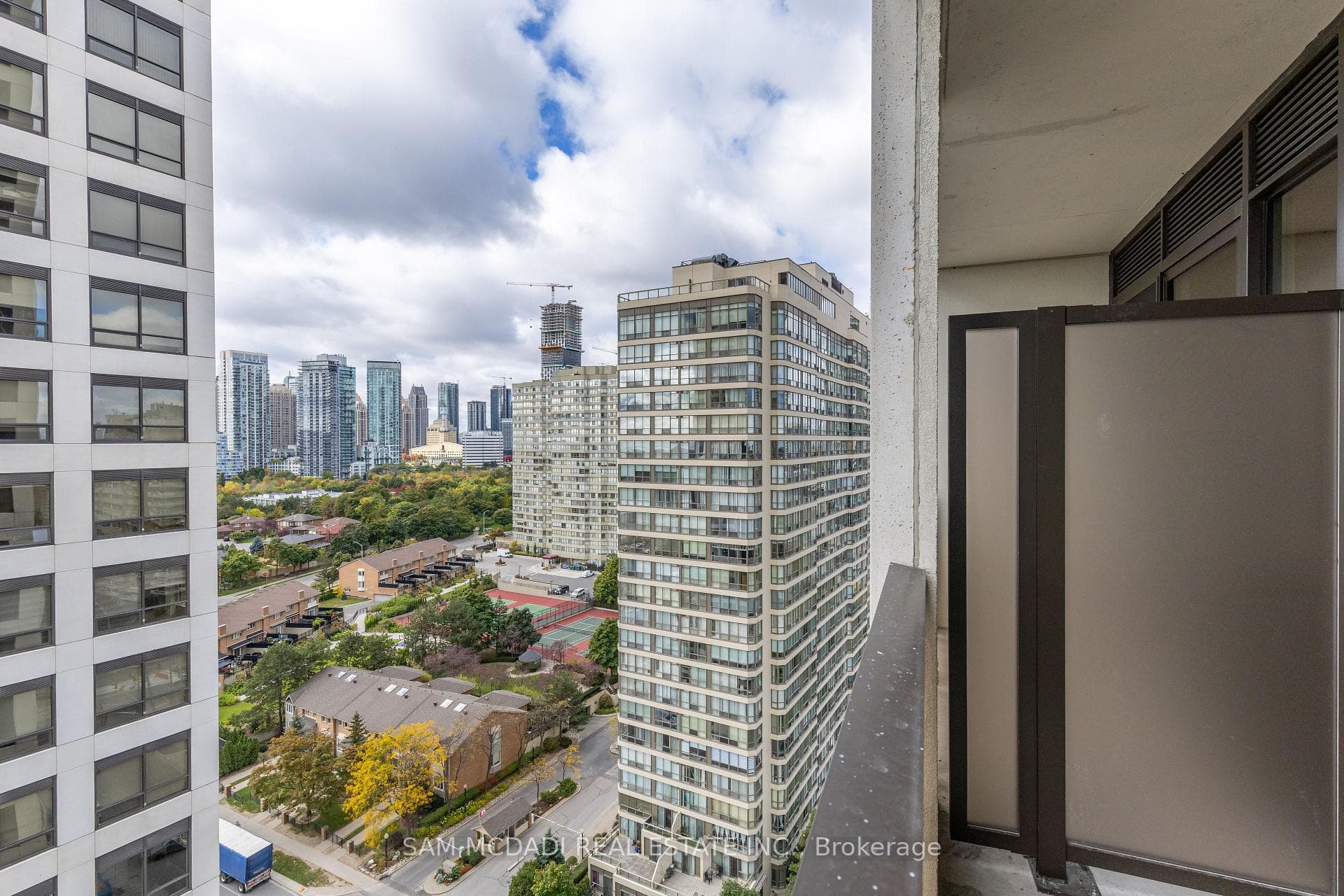 30 Elm Drive Unit 1509 photo 20
