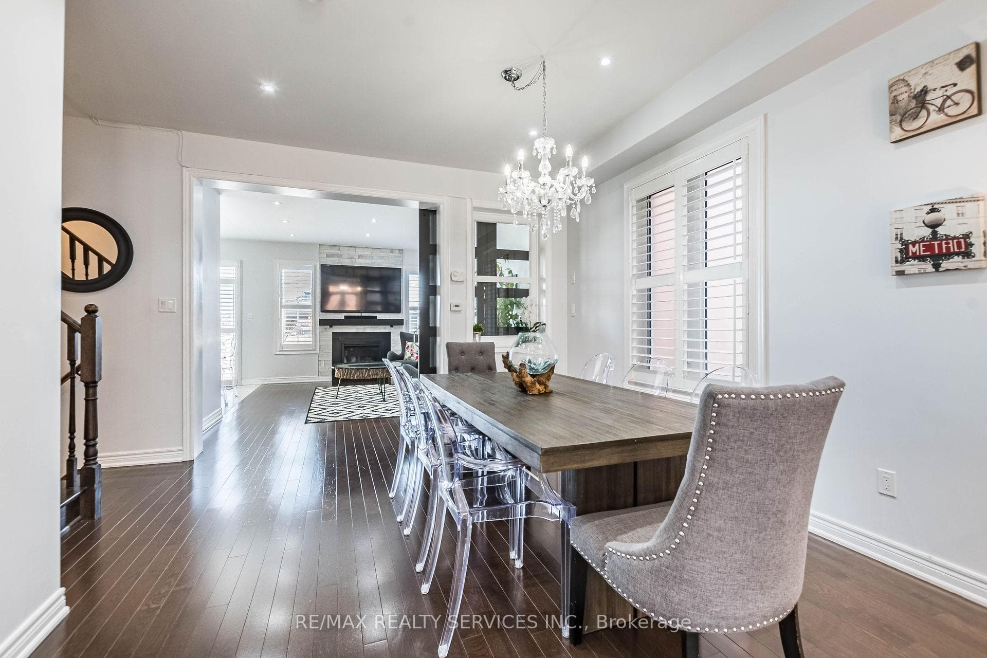 32 Humberstone Crescent photo 8