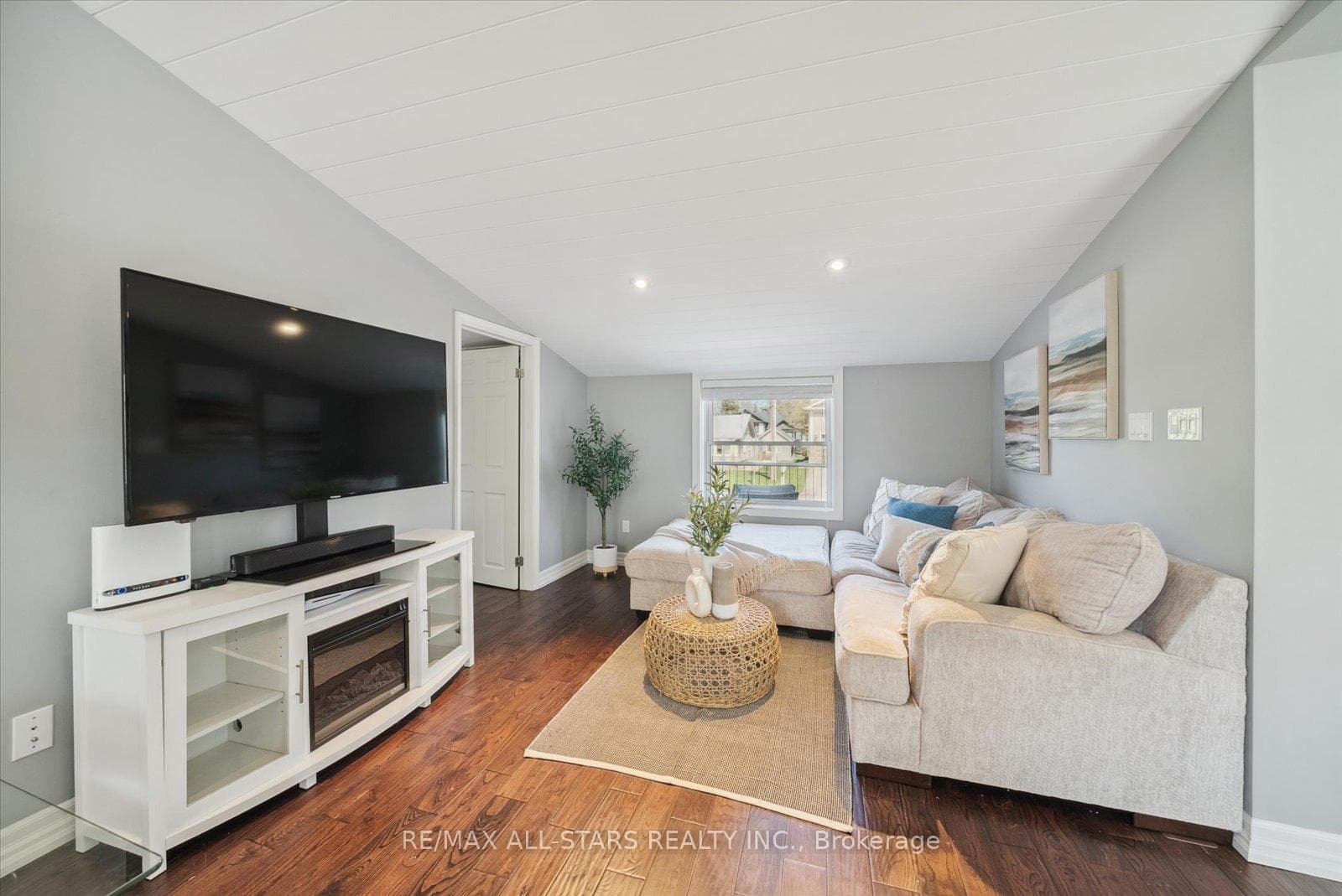54 Franklin Beach Road photo 4