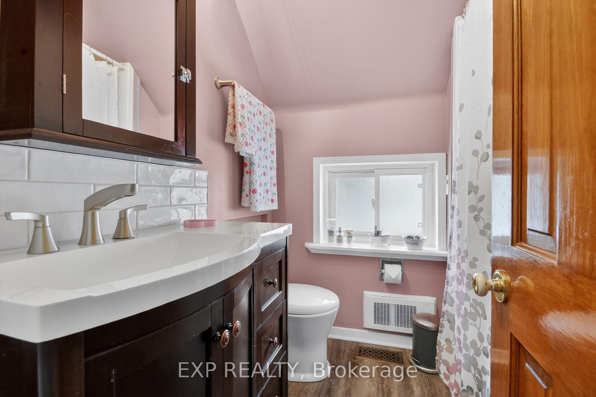 82 Munro Street photo 27