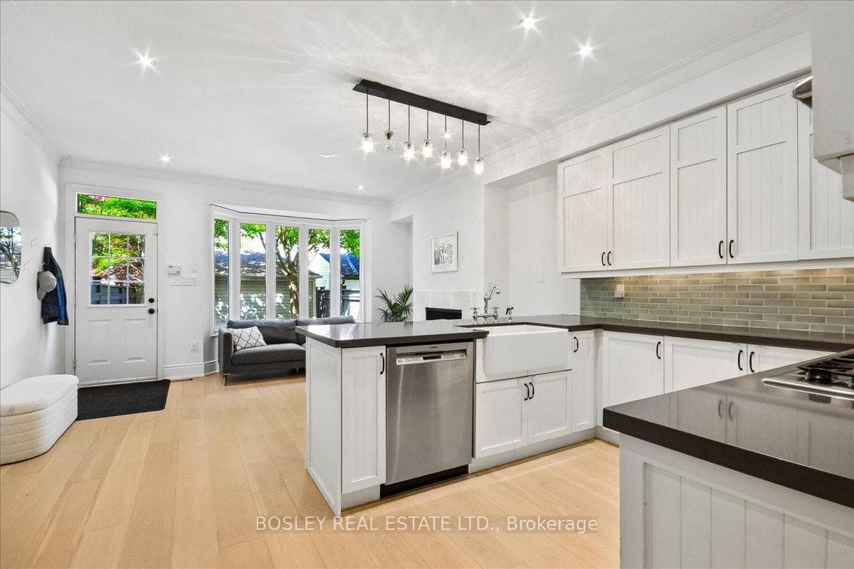 68 Sarah Ashbridge Avenue photo 6