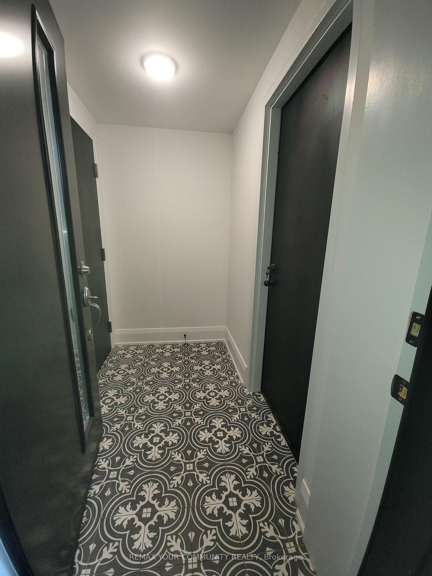 248 Gladstone Avenue Unit BSMT photo 2