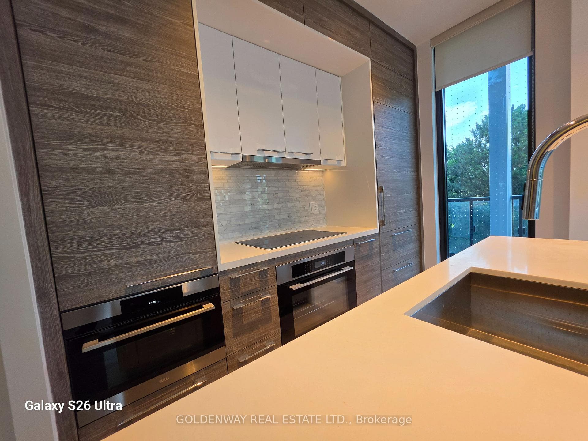 Kitchen/Centre Island