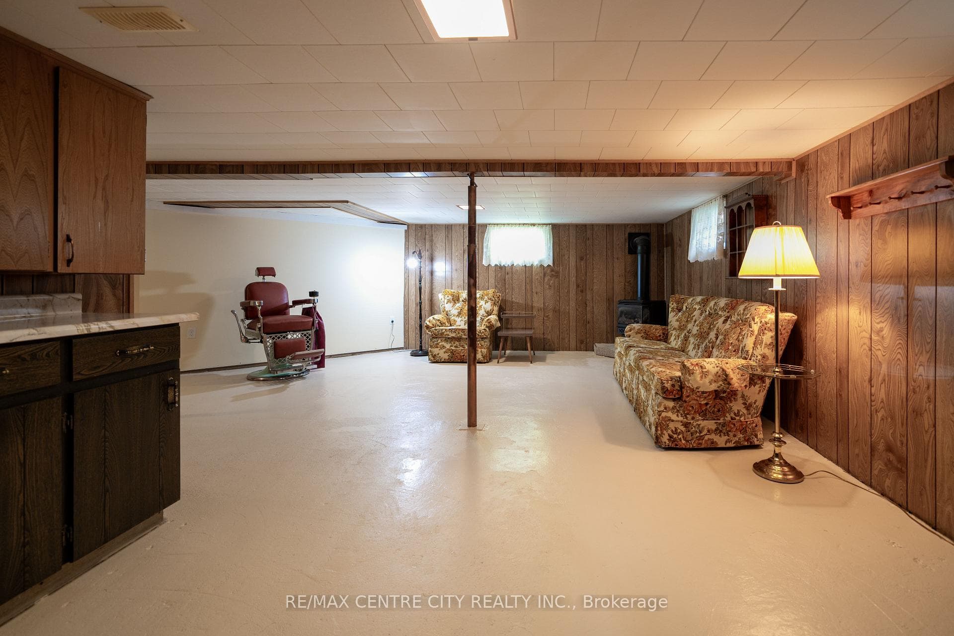 2571 Queen Street photo 32