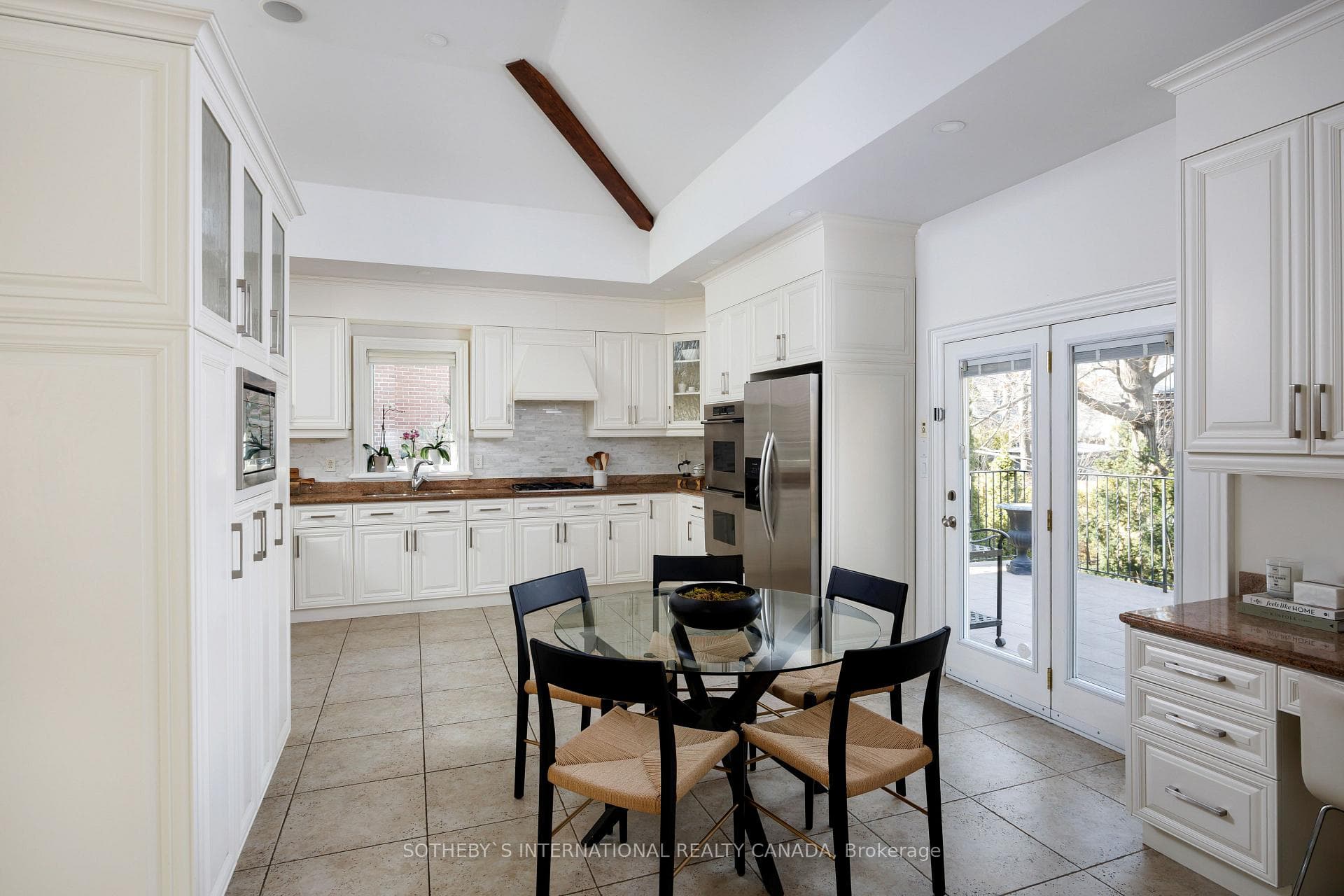 48 Hartfield Road photo 13