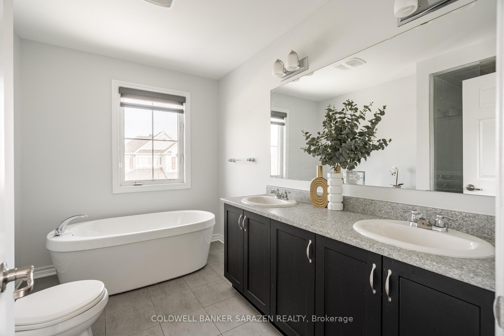 677 Broad Cove Crescent photo 38