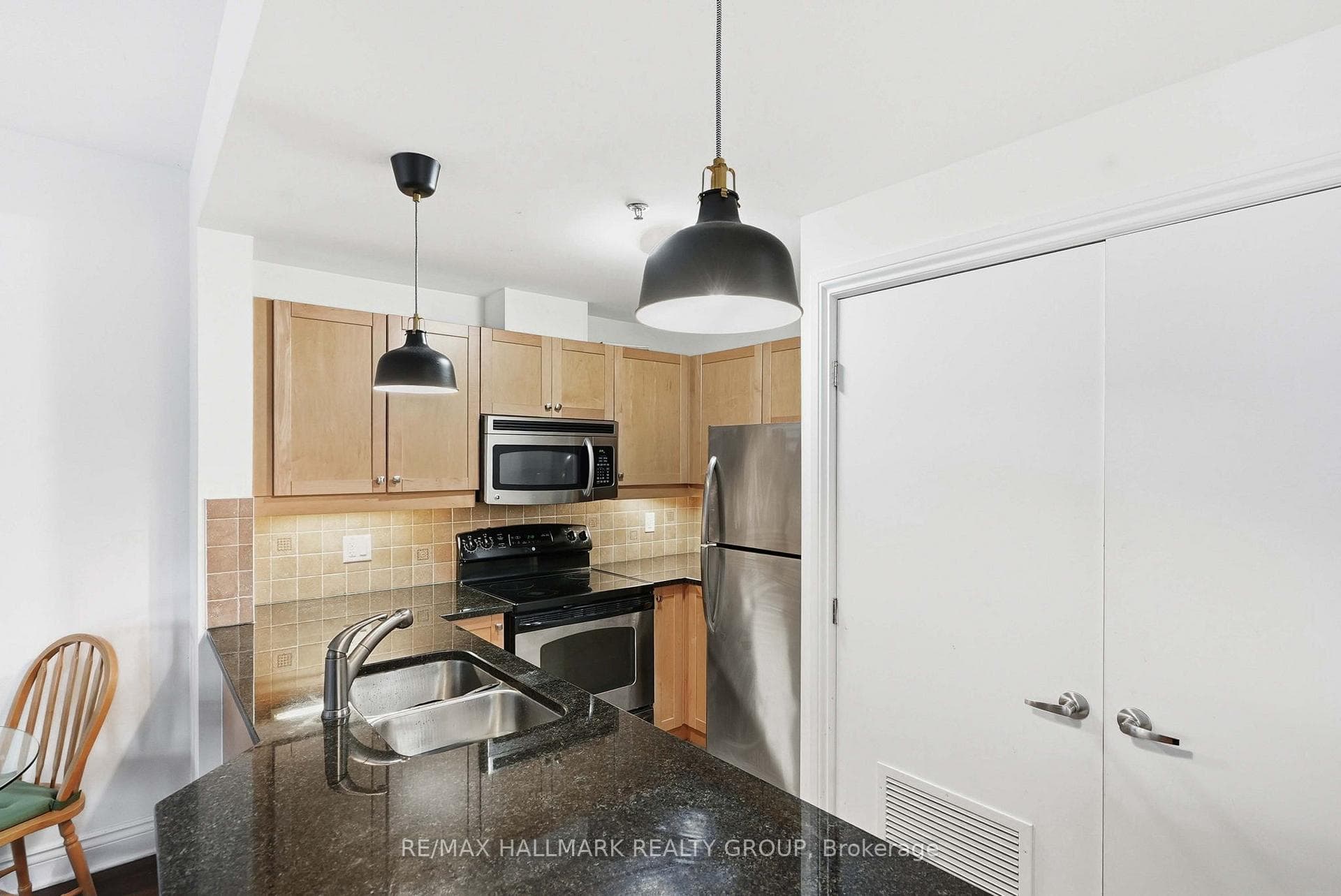 323 Winona Avenue Unit 310 photo 8