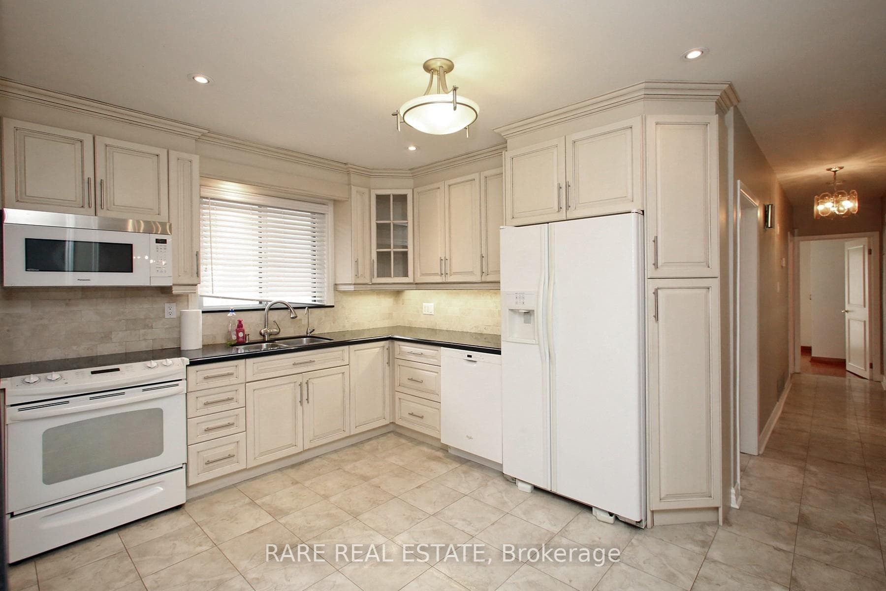167 Hullmar Drive Unit Main photo 14