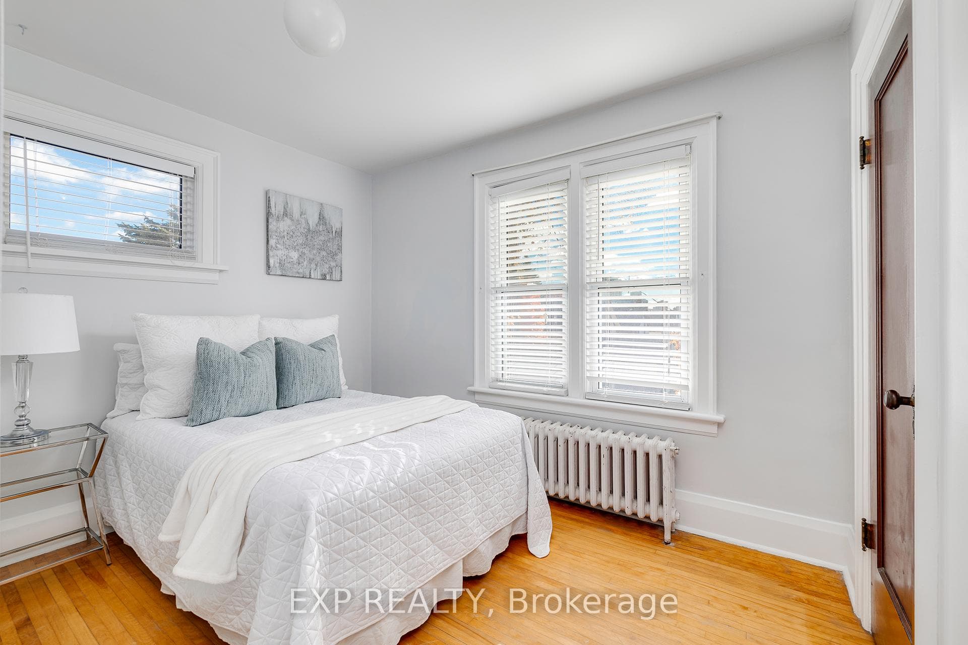 116 Wellington Street photo 18