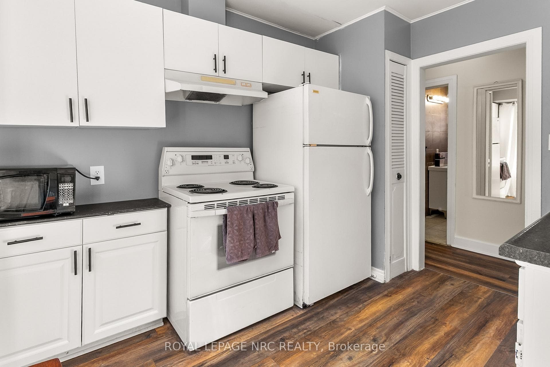 5608 Byng Avenue photo 8