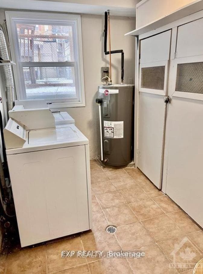 Laundry/Storage