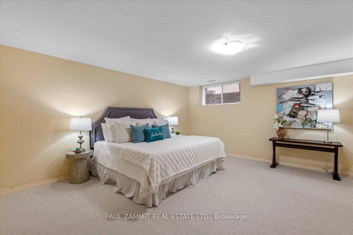 7 Hammok Crescent photo 30