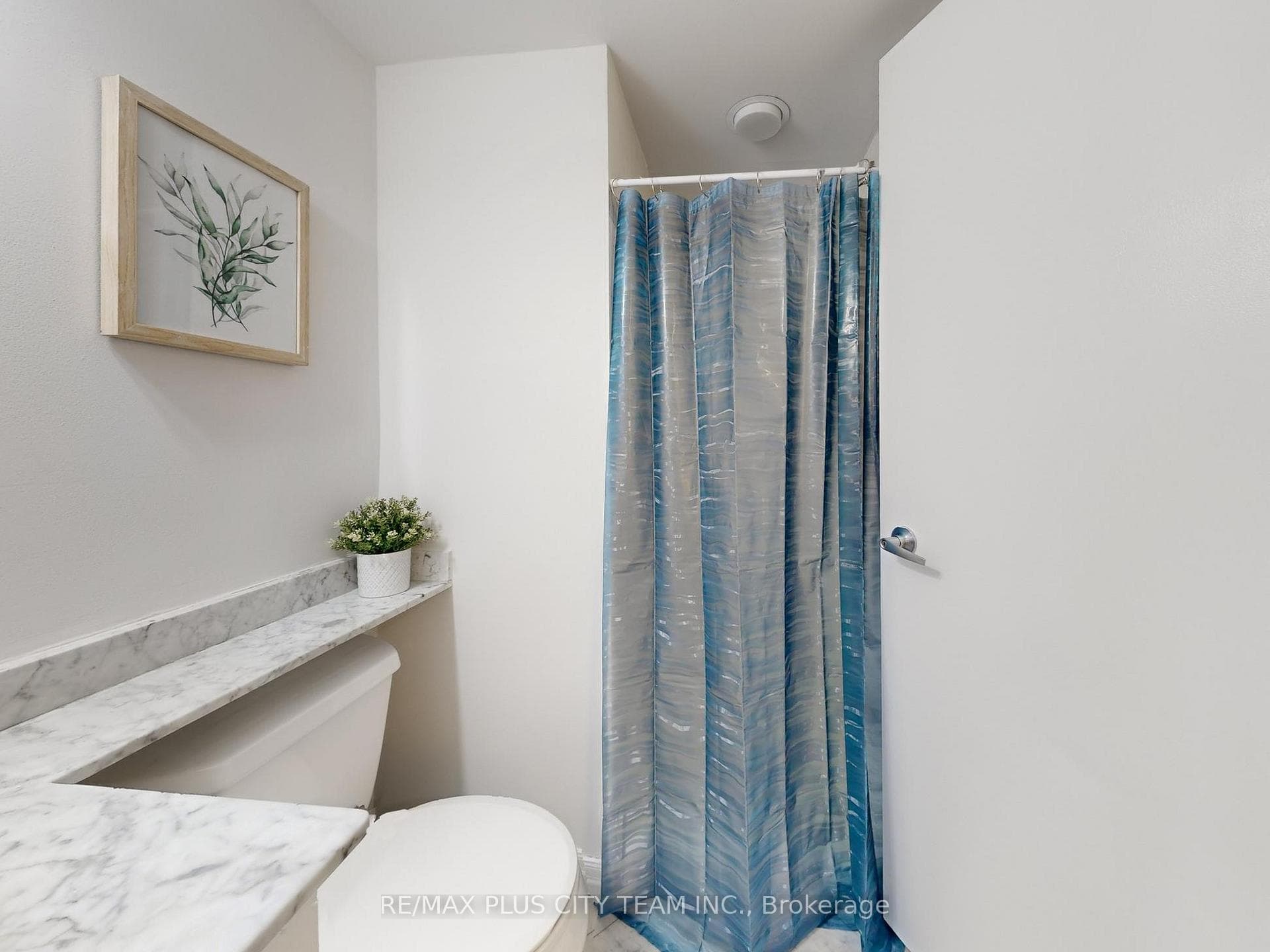 16 Yonge Street Unit 502 photo 27