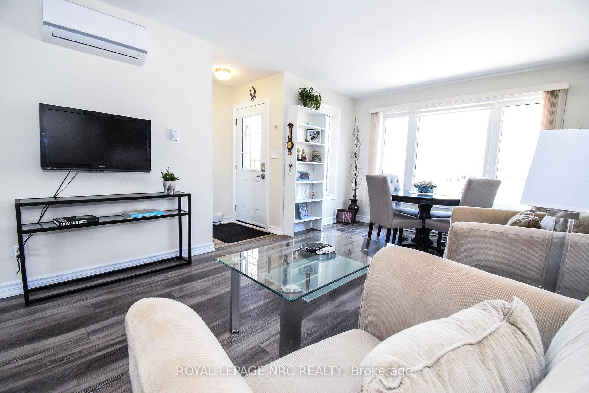 23 Nova Crescent Unit 4 photo 6
