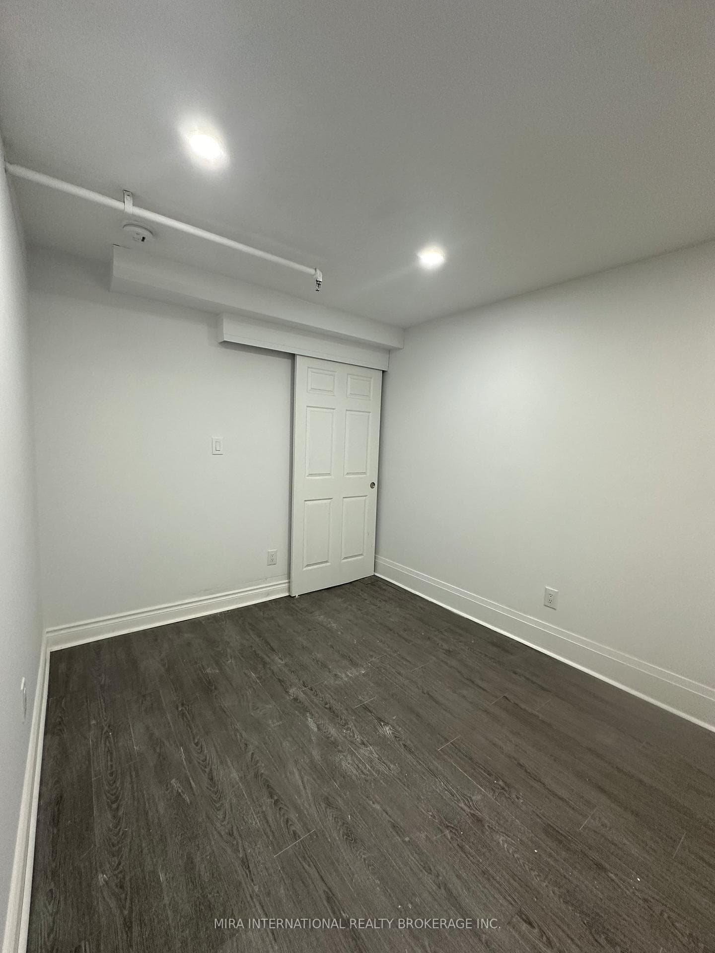 180 Sherbourne Street Unit L4 photo 4
