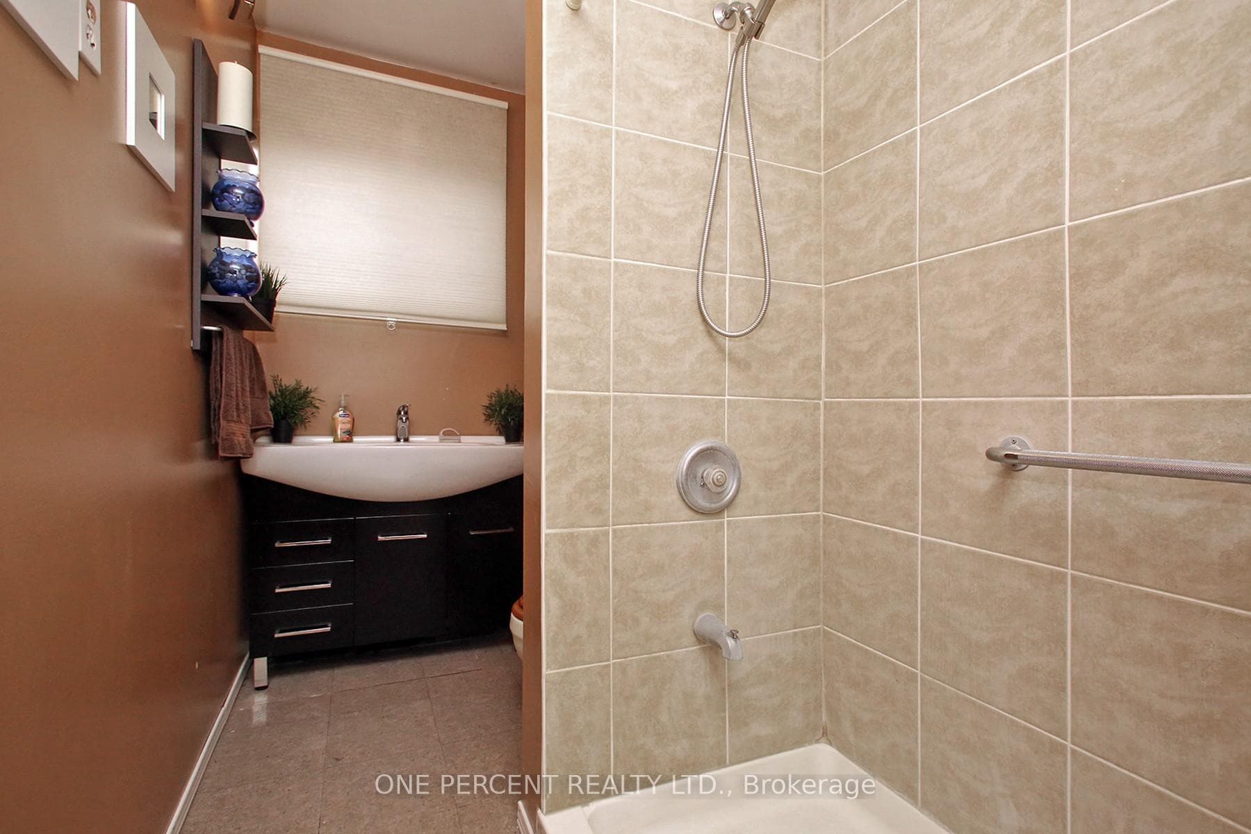 3074 Merritt Avenue photo 19