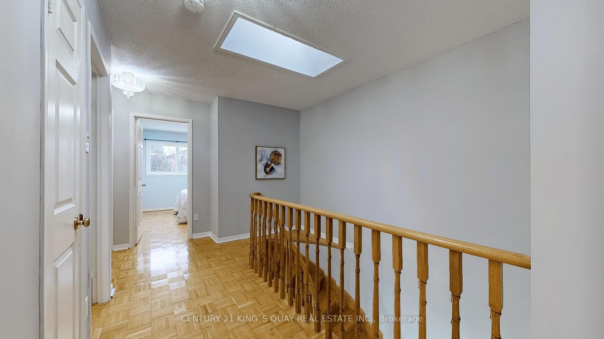 77 Roxanne Crescent photo 15