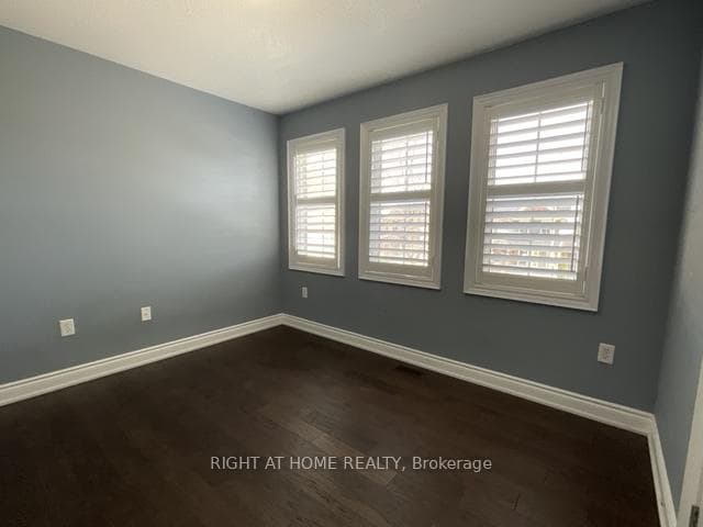 26 Kidd Crescent photo 13