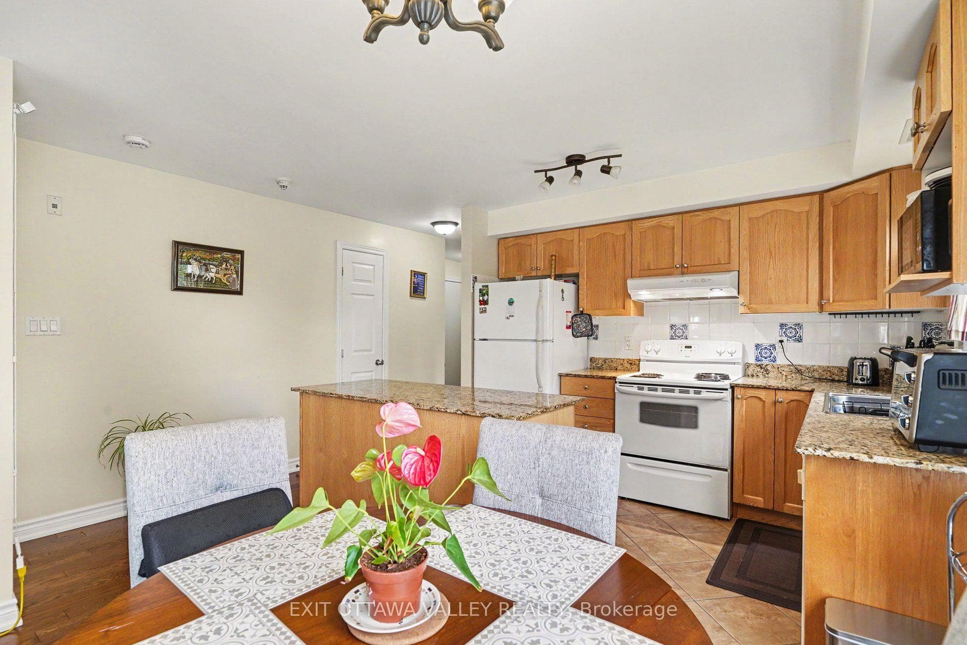 14 Norice Street Unit 208 photo 11