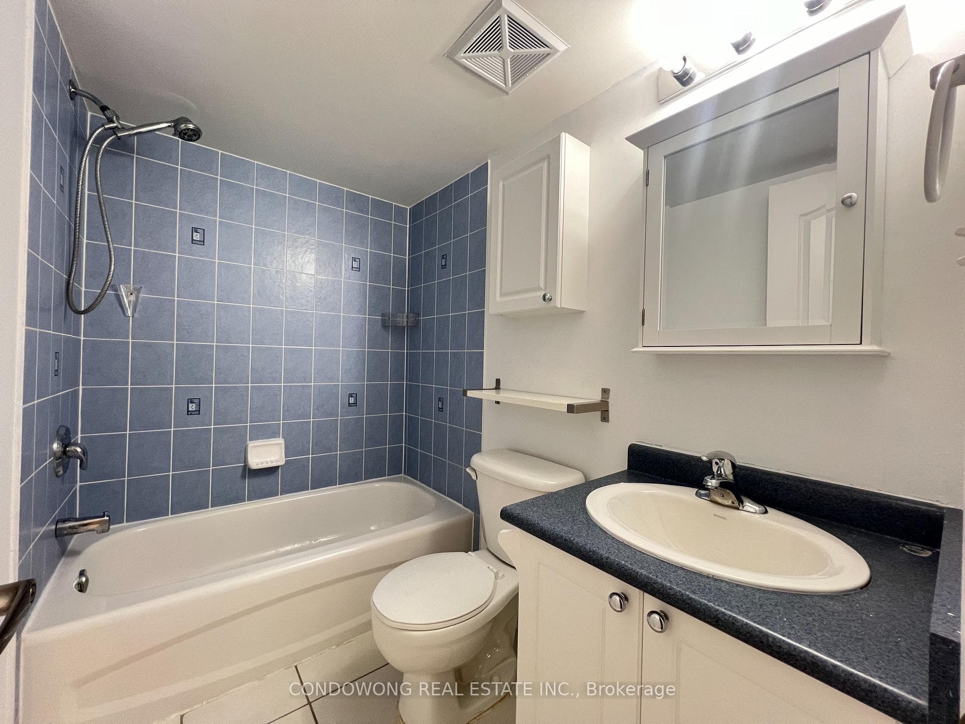 80 Carr Street Unit TH5 photo 8