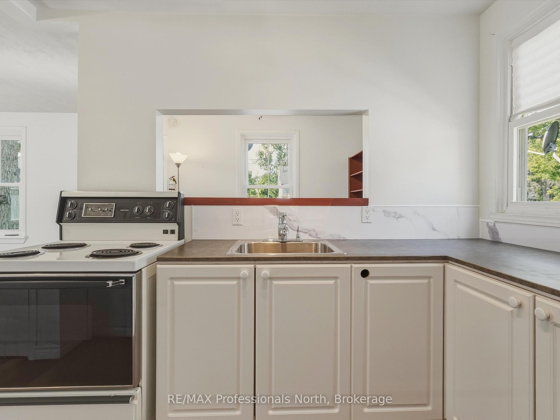 213 James Street photo 13