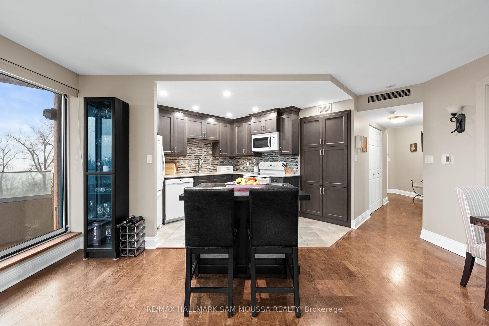 3105 Carling Avenue Unit 504 photo 16