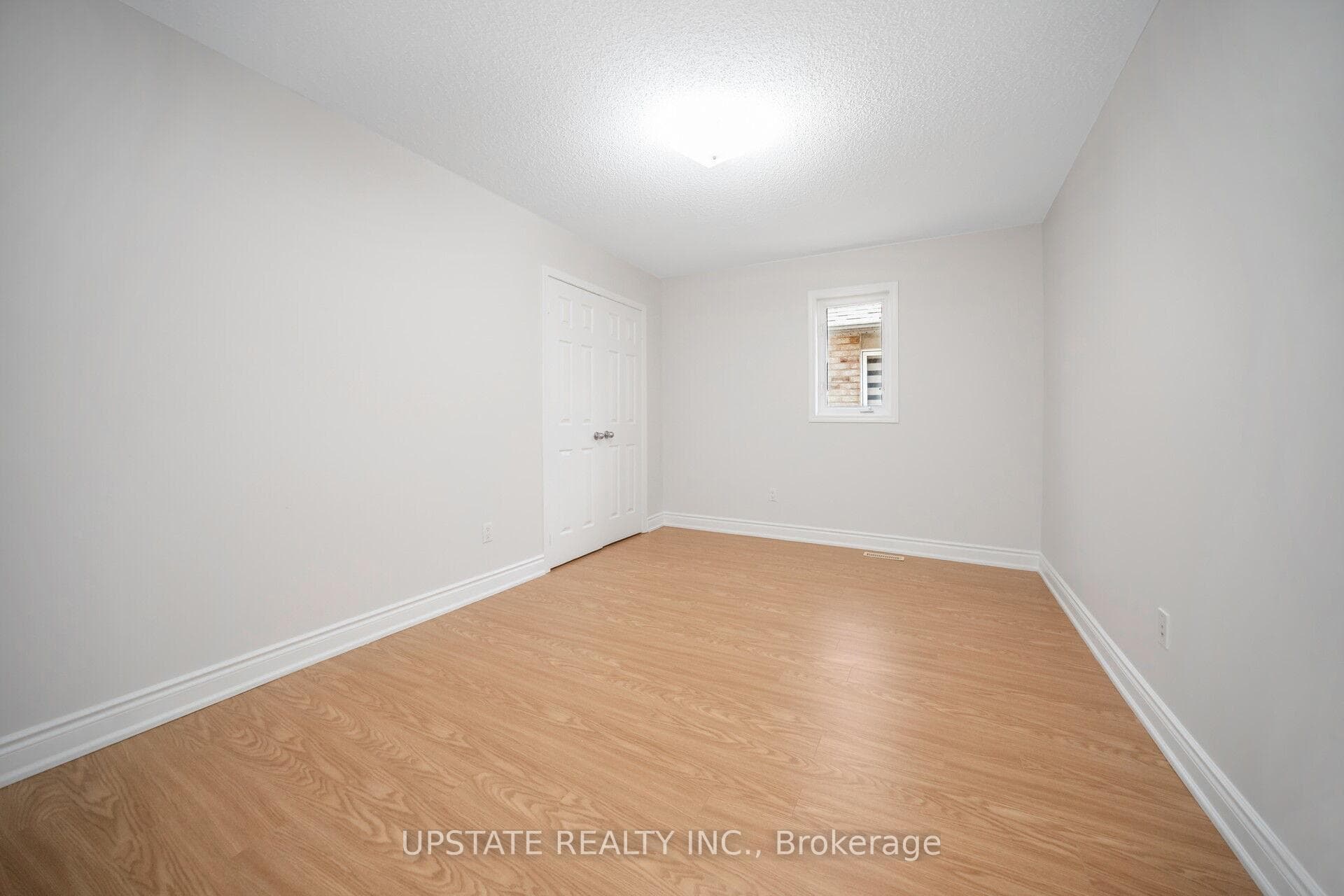 6563 Song Bird Crescent photo 25