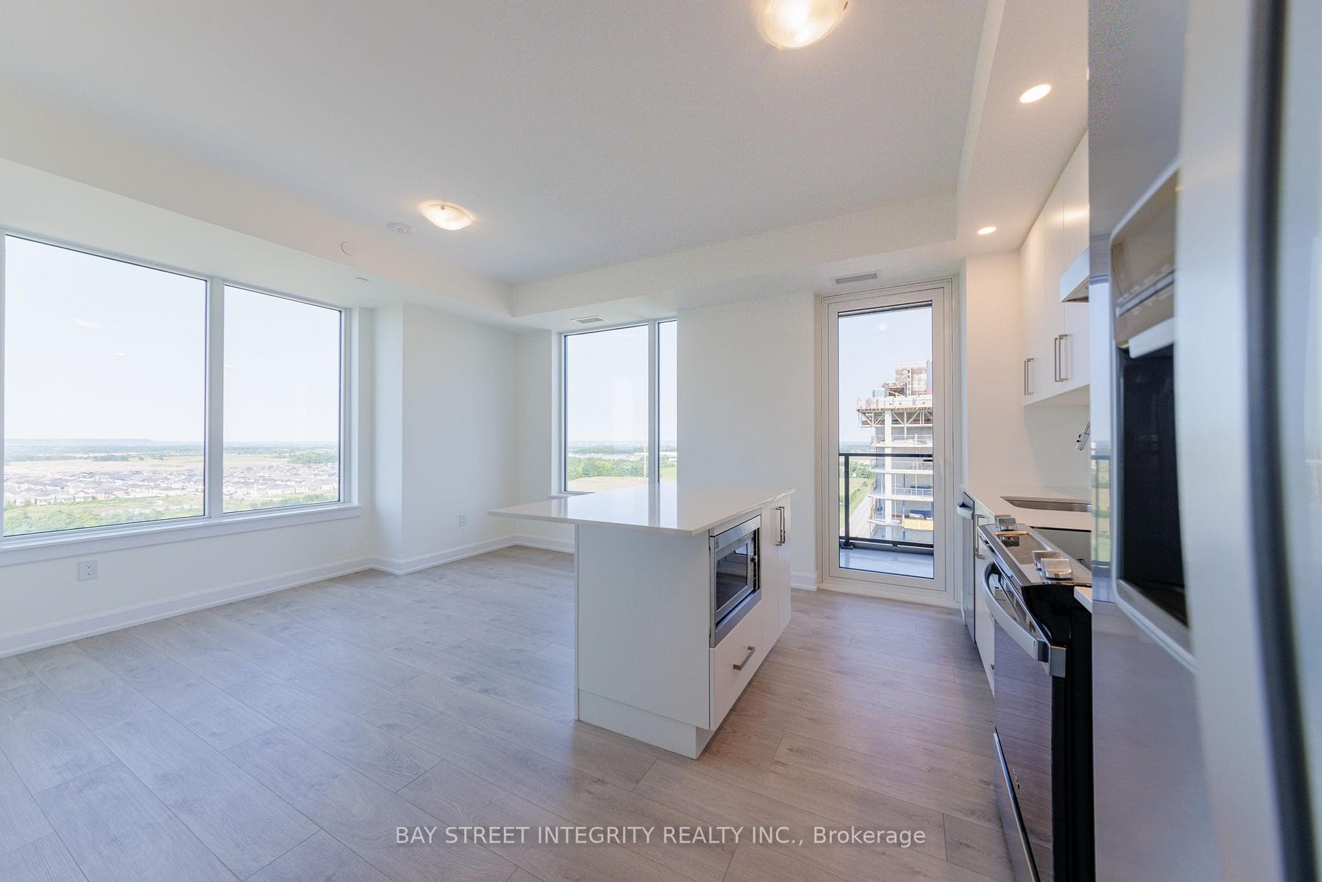 3220 William Coltson Avenue Unit 2004 photo 4
