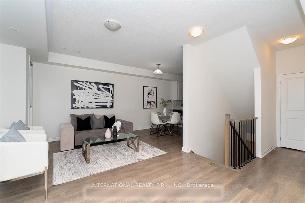 385 Thimbleweed Court photo 5