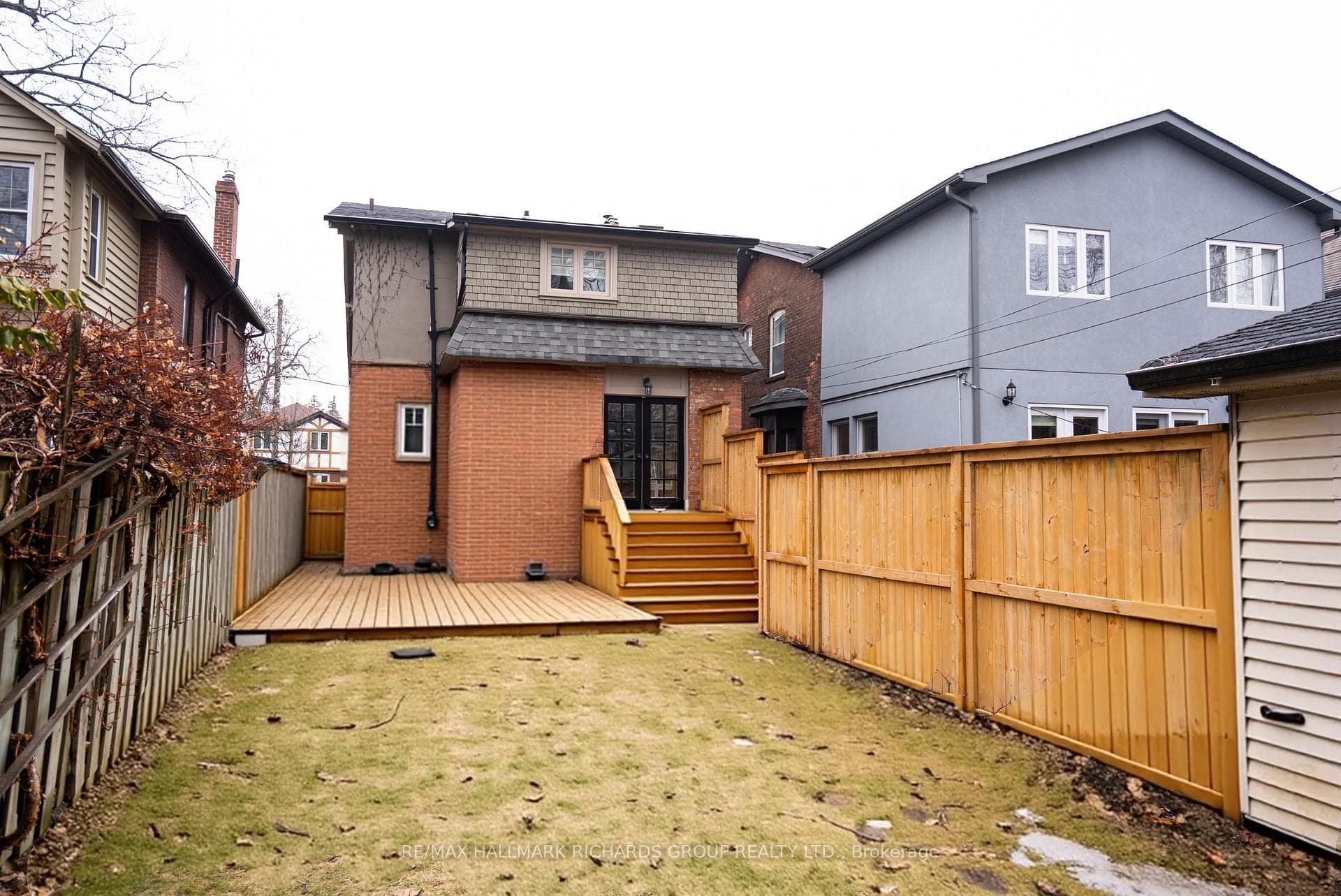 152 Hammersmith Avenue photo 27