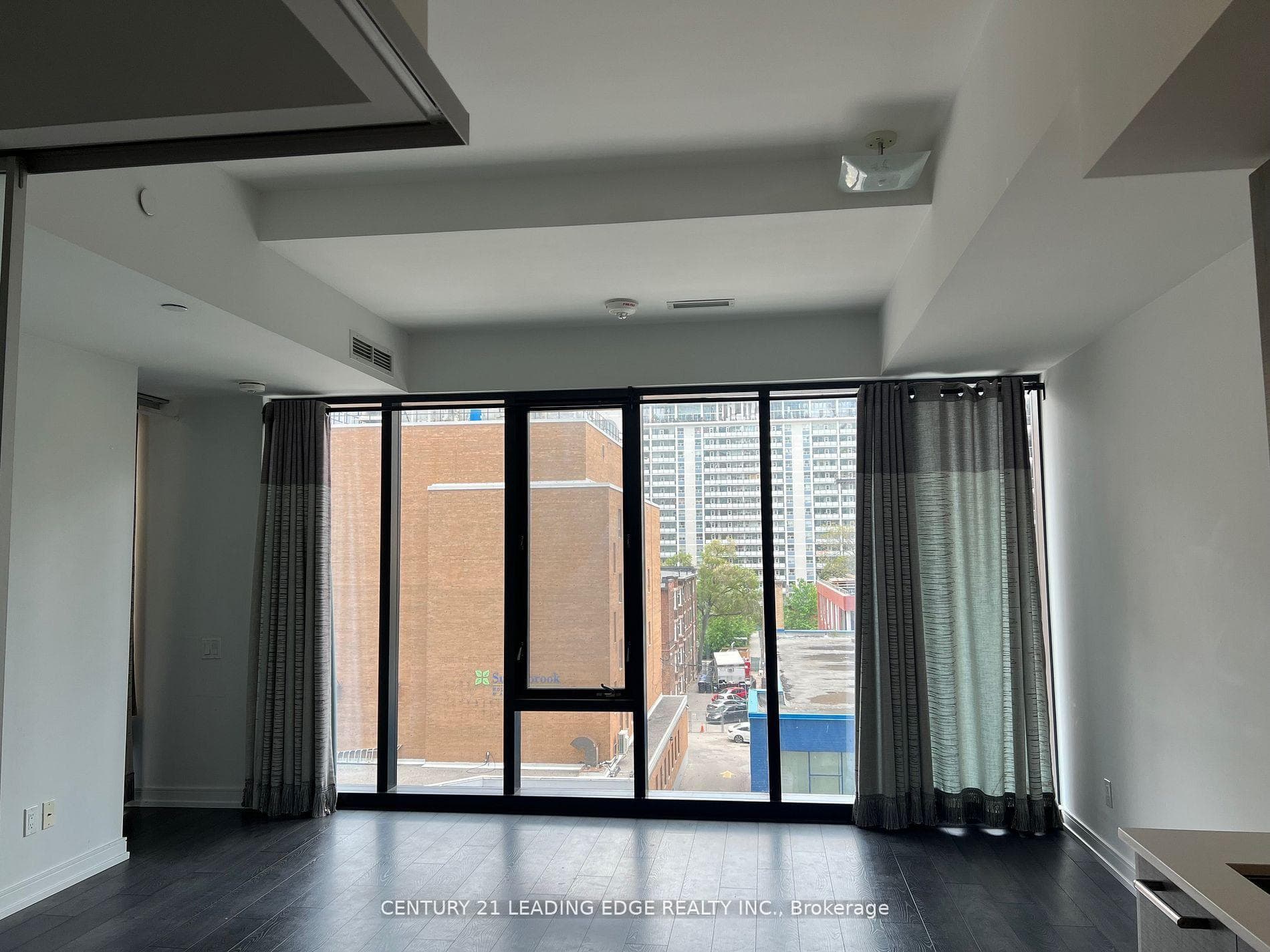 28 Wellesley Street Unit 405 photo 11