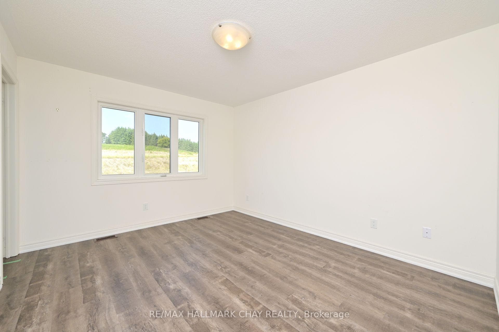 73 Sutcliffe Way photo 22