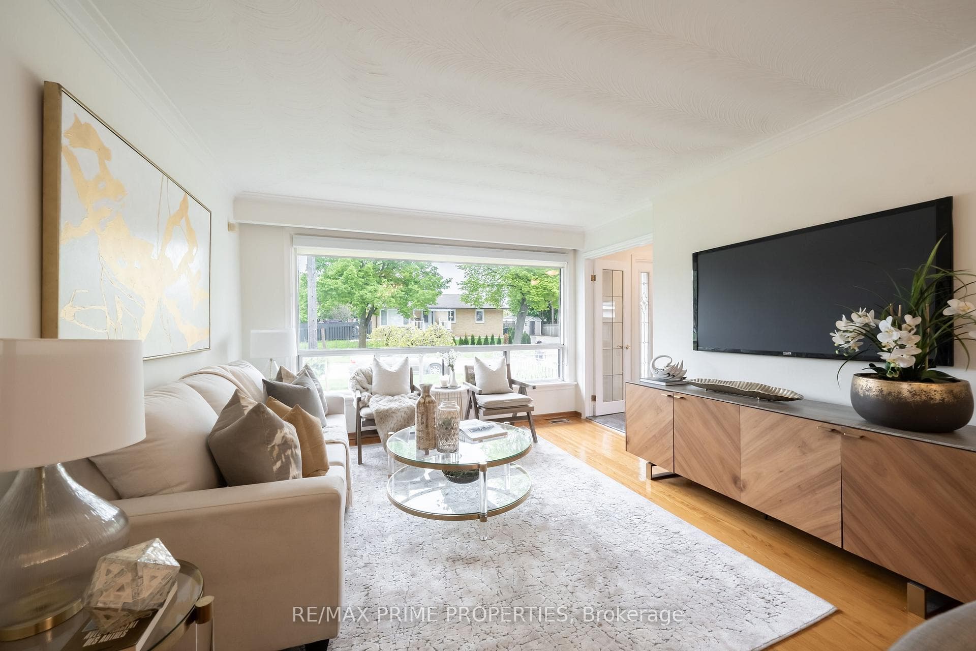 8 Mozart Avenue photo 10