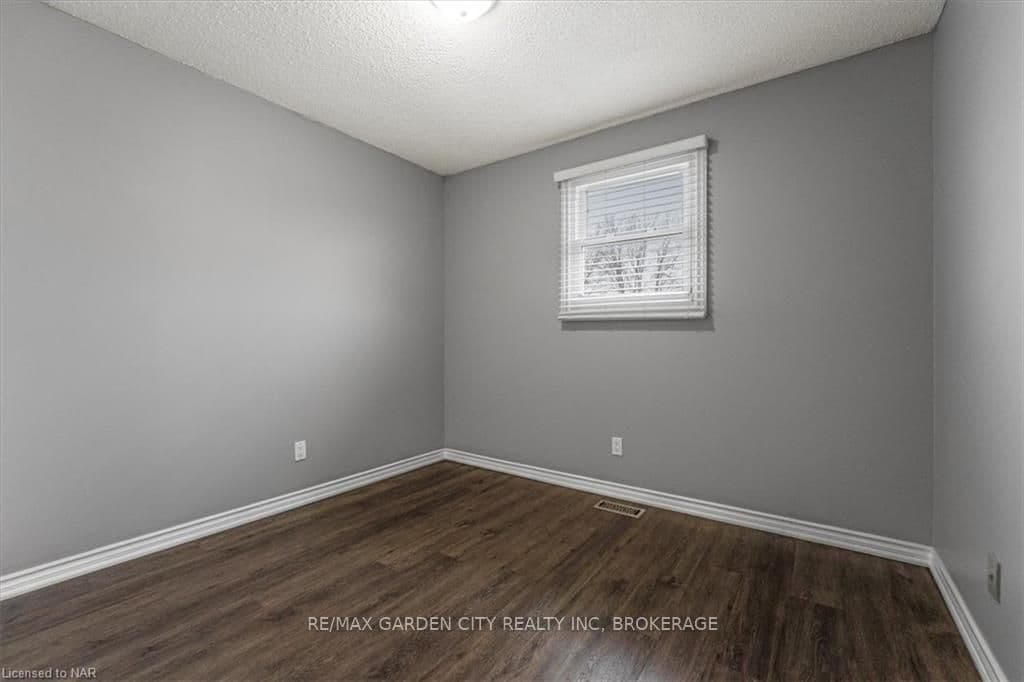 3rd bedroom upstairs