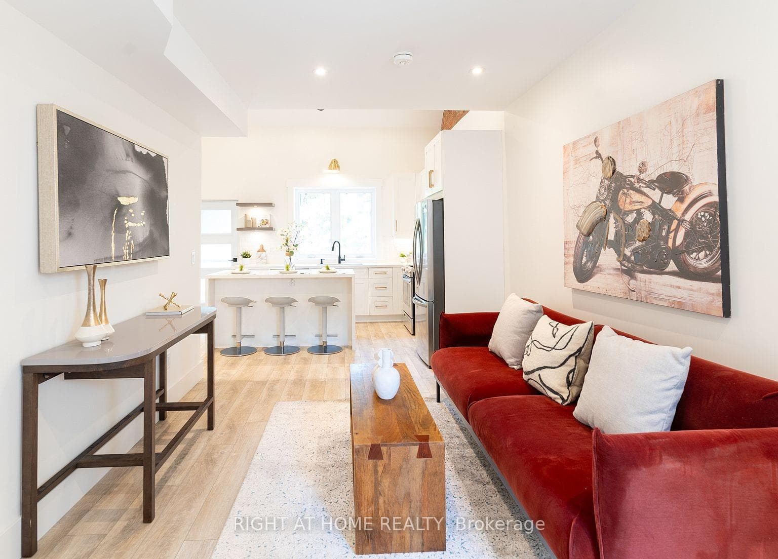 129 Kenilworth Avenue Unit Upper photo 2