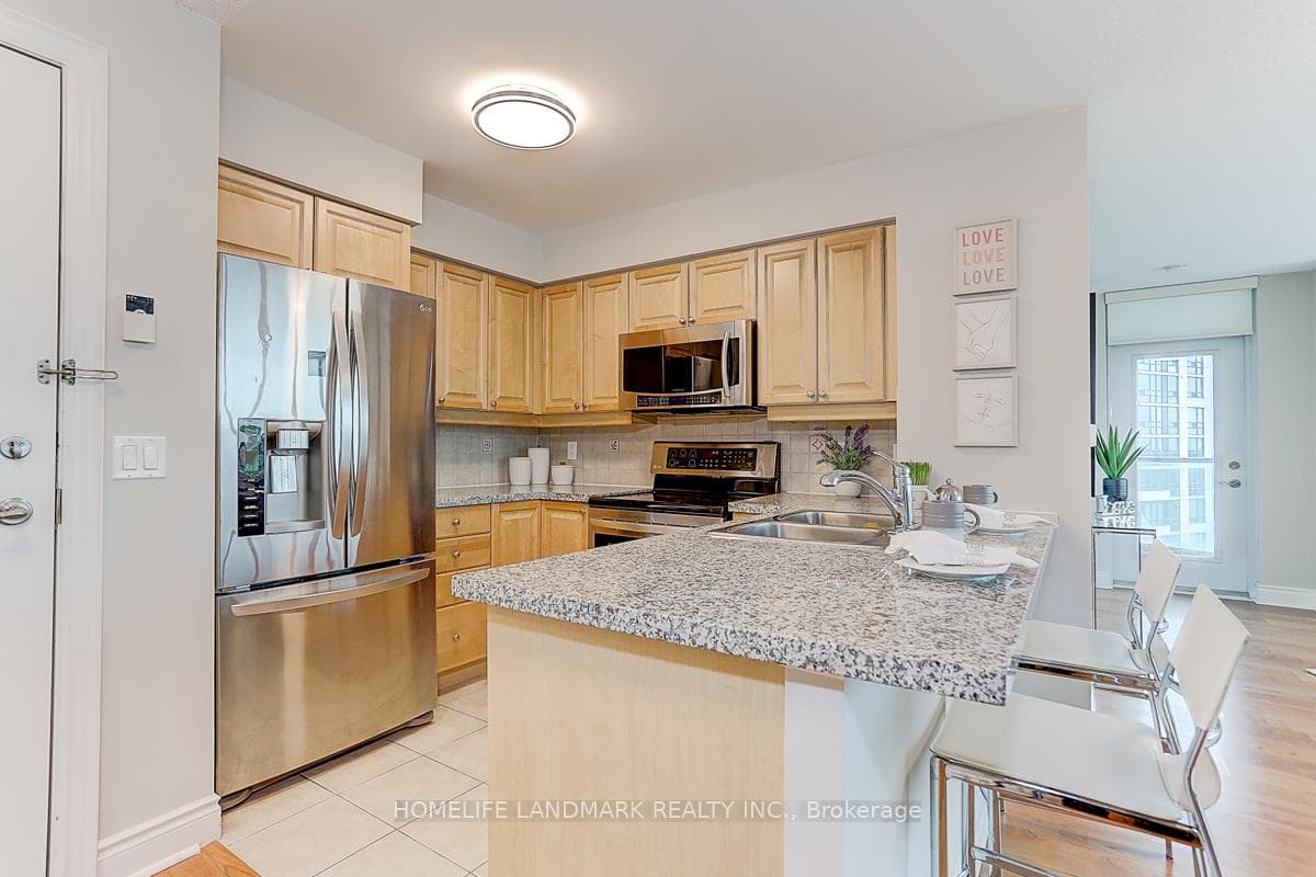 15 Greenview Avenue Unit 1106 photo 4