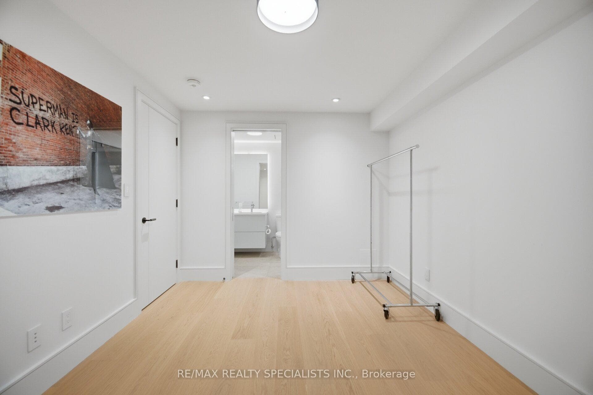 43 Summerhill Avenue photo 35