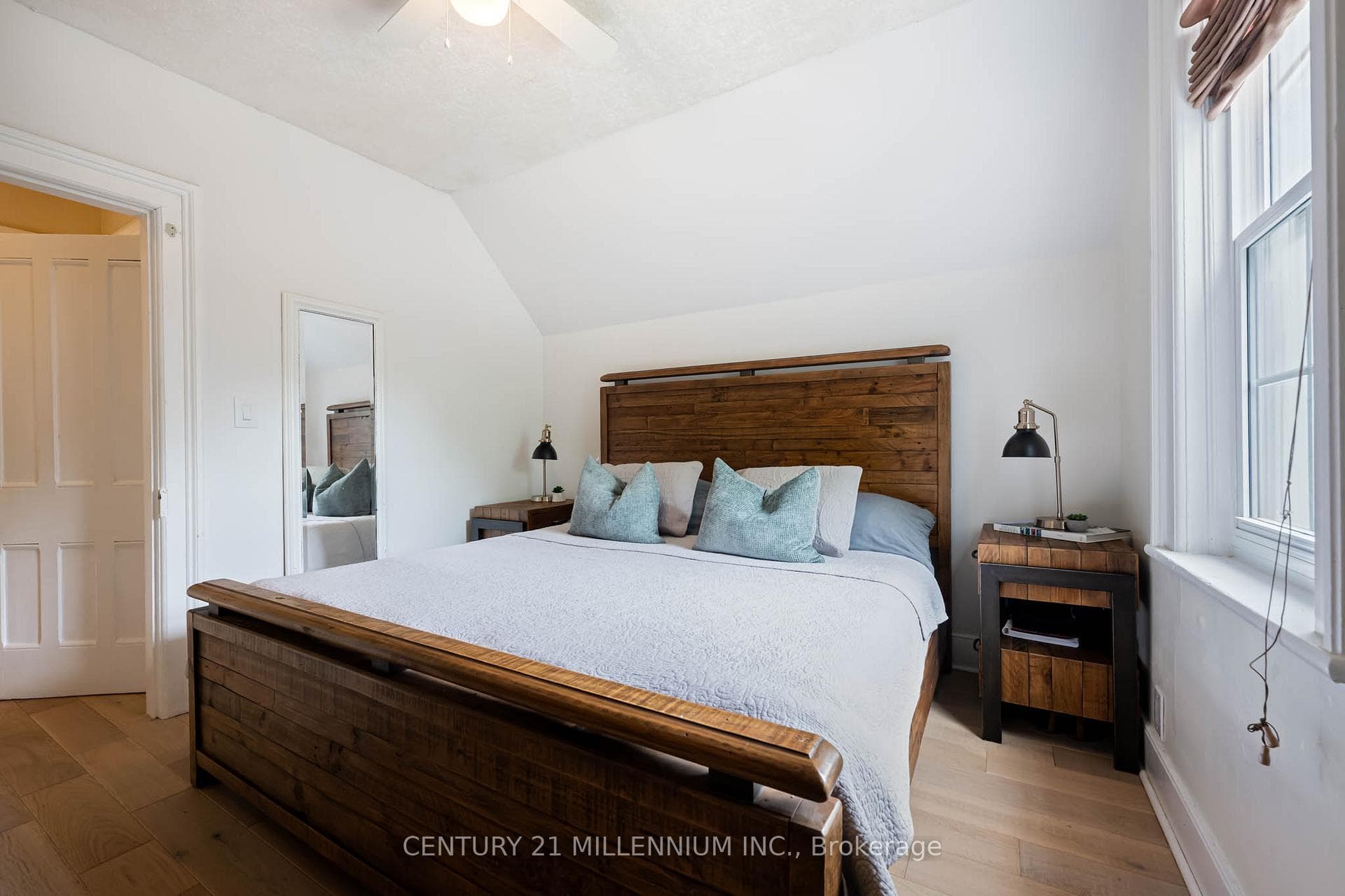 20 Alexander Street photo 22