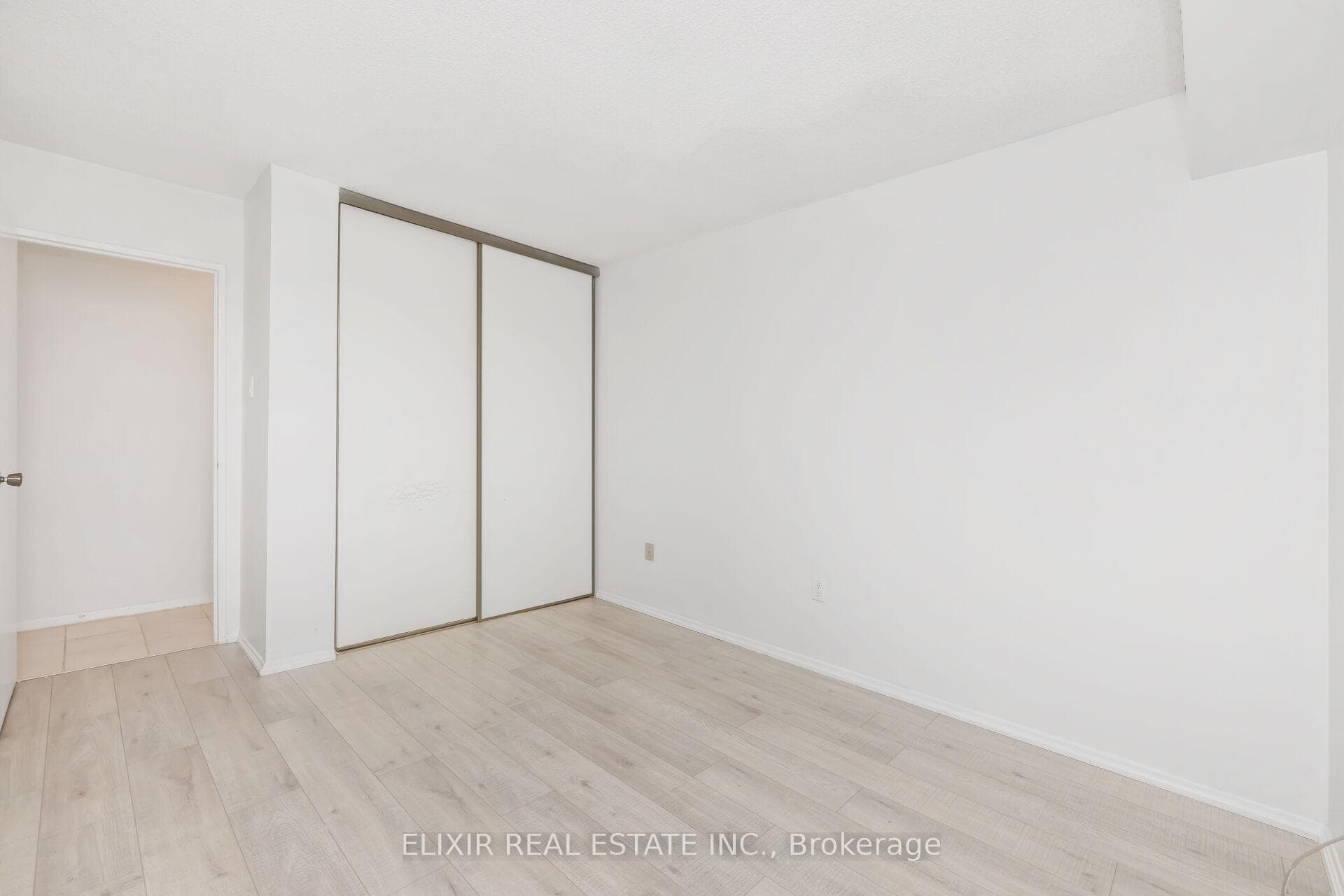 2365 Kennedy Road Unit 402 photo 25