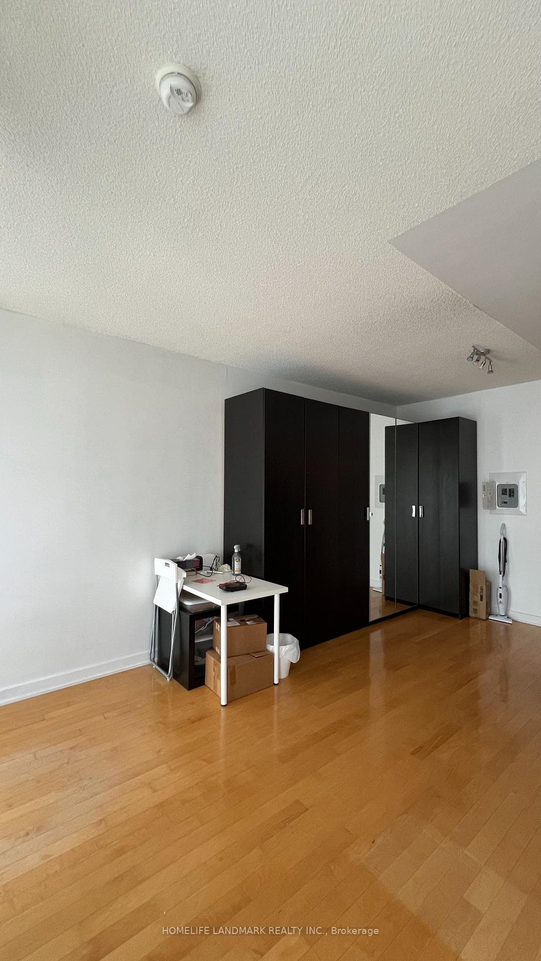33 Charles Street Unit 1604 photo 31