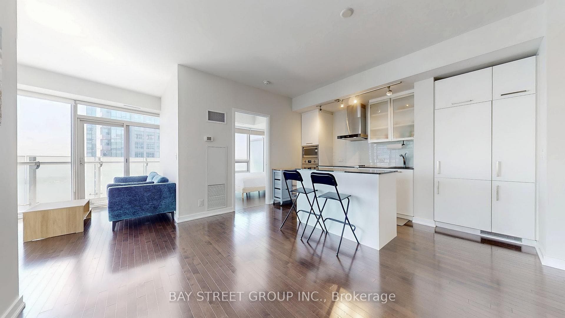 14 York Street Unit 5903 photo 8