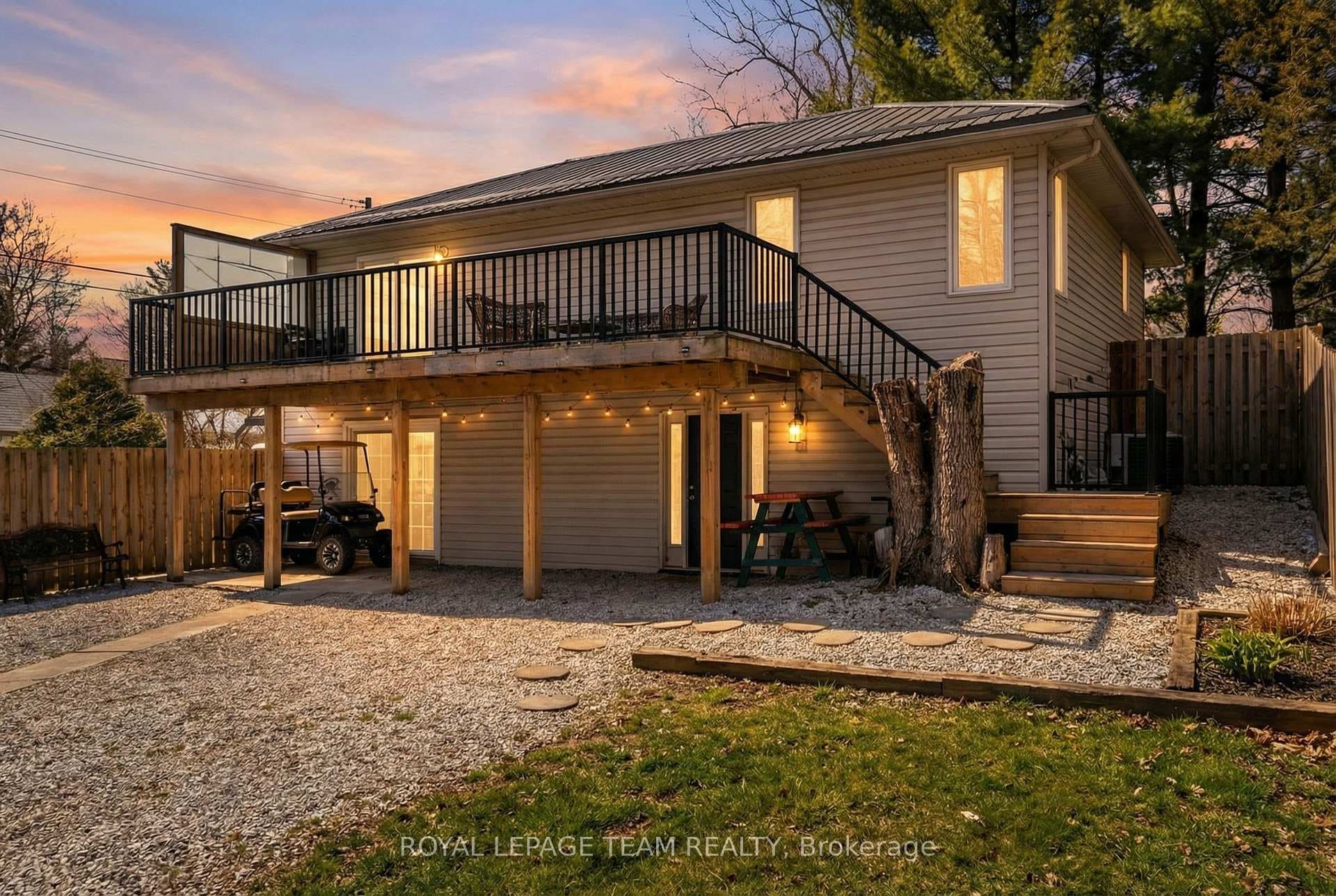 7706 Alfred Street photo 5