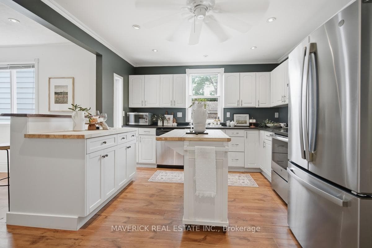 226 Grand Avenue photo 13