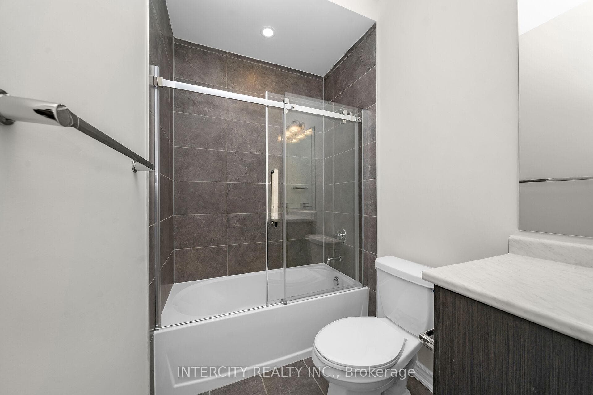 24 Ida Terrace photo 35