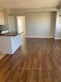 9225 Jane Street Unit 404 photo 7