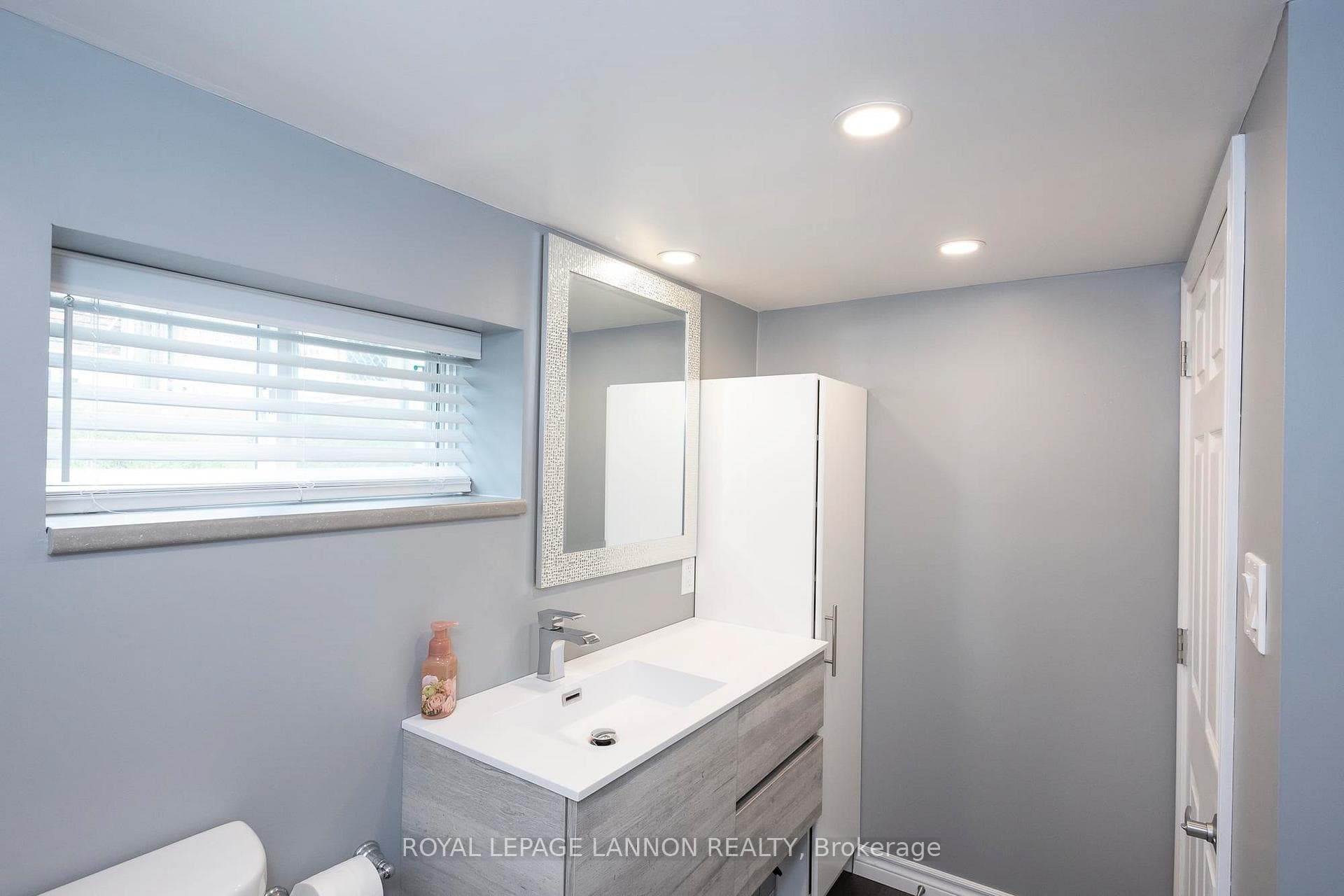 96 Albany Street photo 25