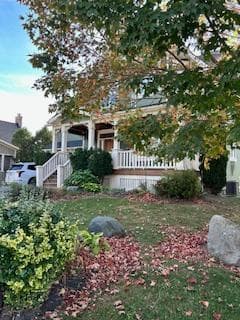 212 Snowbridge Way photo 2